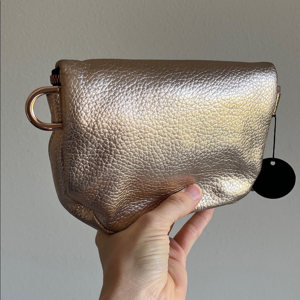 Quay Australia Rose Gold Bum Bag - Picture 3 of 10